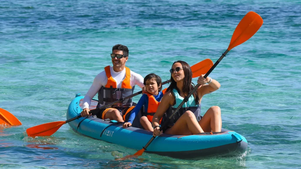 sea-jump-parc-aquatique-structures-gonflables-barcares-pyrénées-orientales-paddle-canoe-geant-loisir-activité-famille-eau-plage